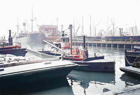 Coaling boats at Darling Harbour in 1922